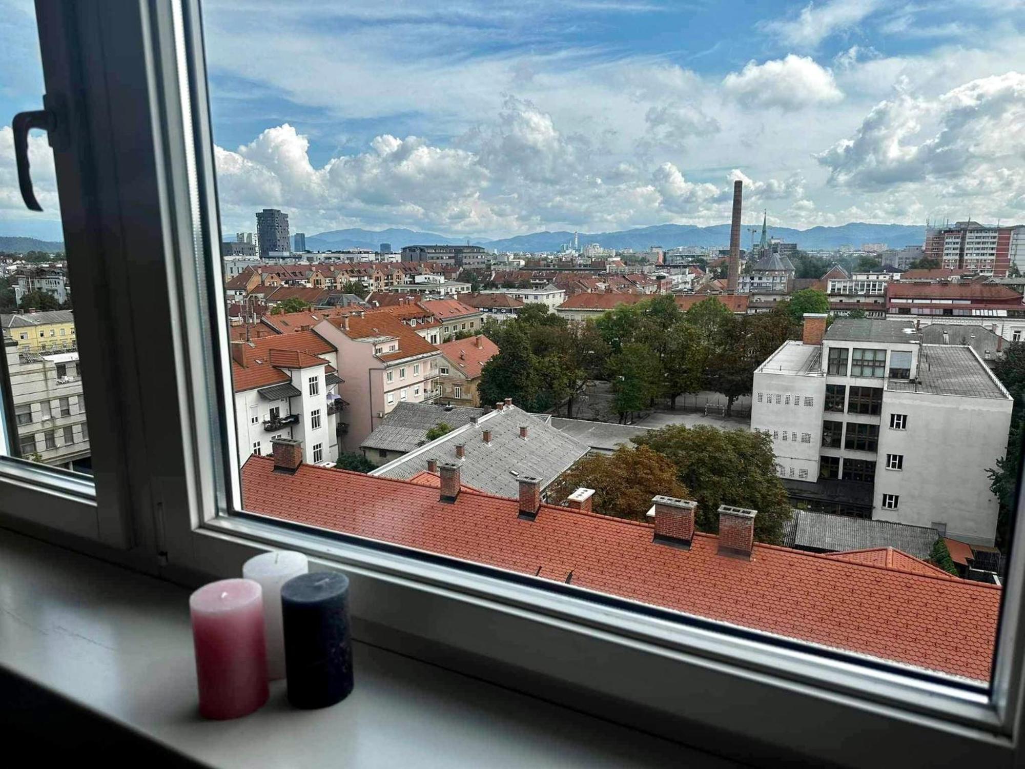 דירות Ljubljana Center With A Castle View, Parking מראה חיצוני תמונה